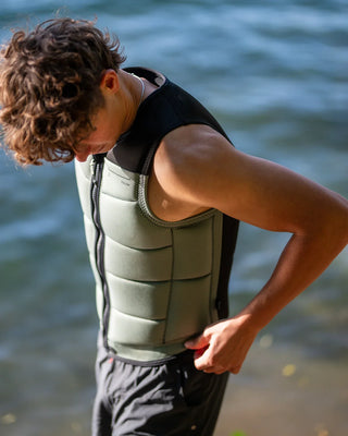 Follow Vest SECTION - Black/Petina