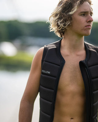 Follow Vest P1 Traction - Black