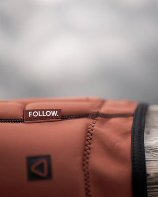 Follow Vest GRATIS - Rust